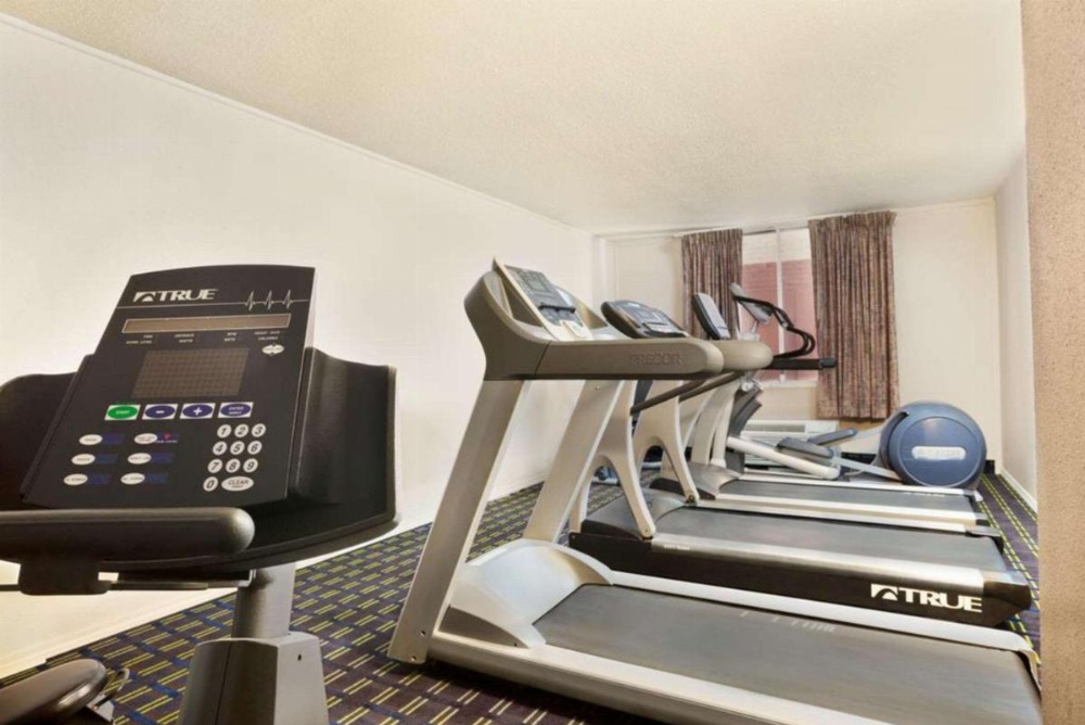 Express Inn and Suites Image 15